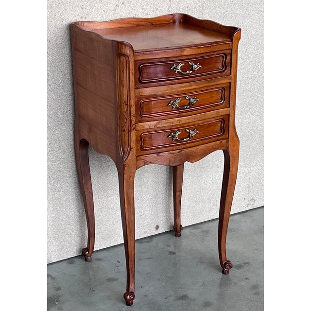 Antique Louis XV French Marquetry Nightstands, Set of 2 For Sale - Image 4 of 13