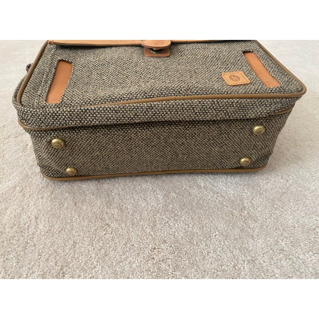 Vintage Hartmann Tweed & Leather 2-Piece Luggage Set - Garment & Companion Bag Excellent Condition For Sale - Image 10 of 18