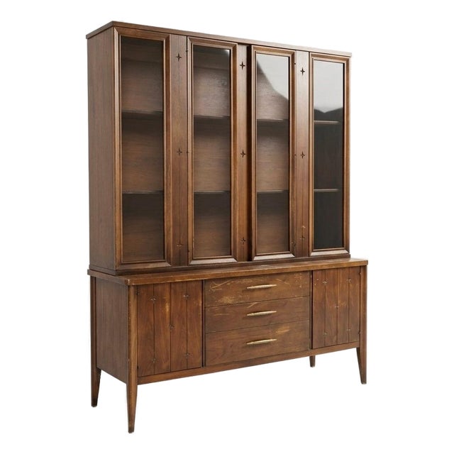 Broyhill Saga Vintage Mid Century Modern Two Piece Buffet and Hutch China Cabinet C. 1960s, Attributed For Sale