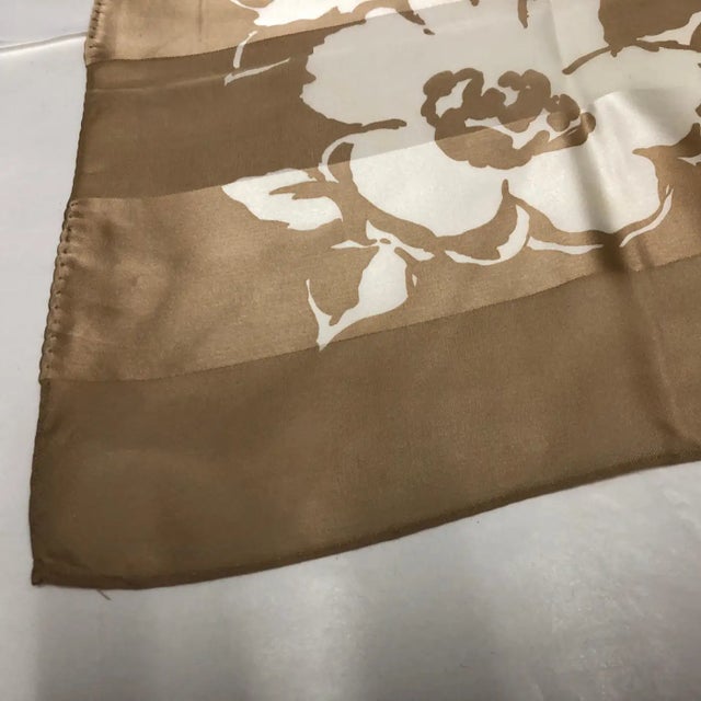 A 1980s Pierre Balmain White and Brown Floral Silk Foulard For Sale - Image 6 of 7