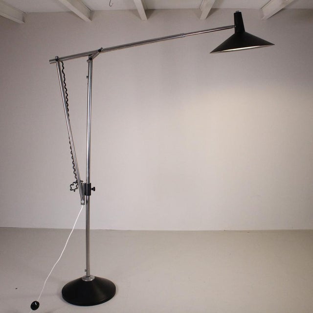 Italian Floor Lamp in Extensible Steel For Sale - Image 6 of 6