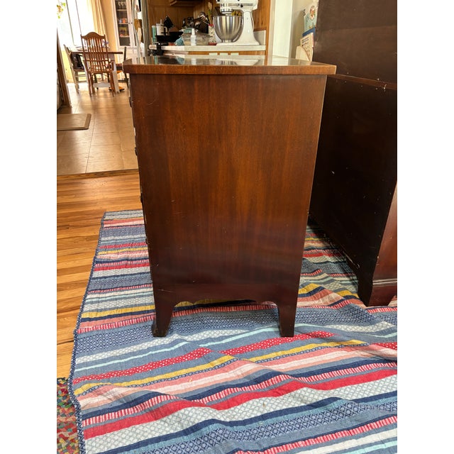 Hepplewhite 1930s Kittinger Mahogany Bowfront Chest of Drawers For Sale - Image 3 of 11