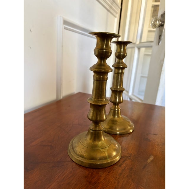 Pair of English Polished Brass Candlesticks, 19th Century For Sale - Image 4 of 4