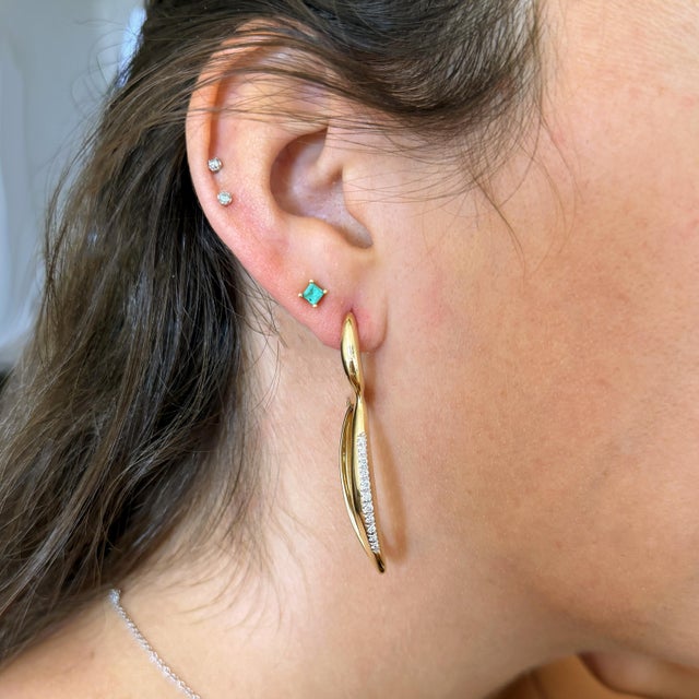 2000 - 2009 14k Gold Open Twisted Drop Earrings With Diamond Pave - Made in Italy, Pair For Sale - Image 5 of 11
