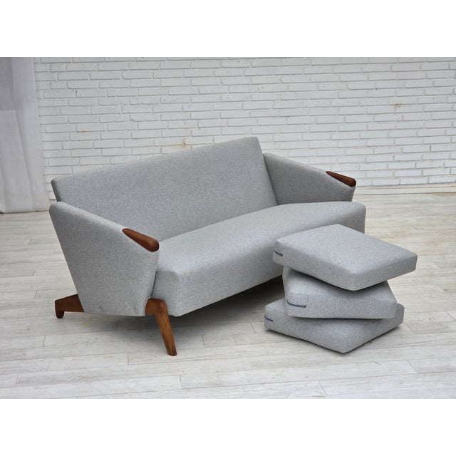 Gray Danish Model 490 3-Seater Sofa from Arne Hovmand-Olsen, 1960s For Sale - Image 8 of 18