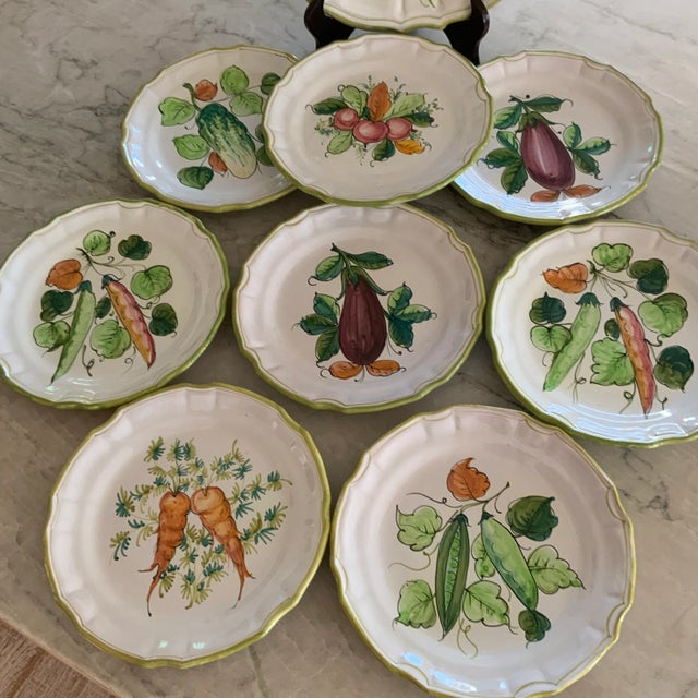 Rustic European Vintage Italian Vegetable-Themed Platter With Salad Plates, 9 Piece Set For Sale - Image 3 of 13