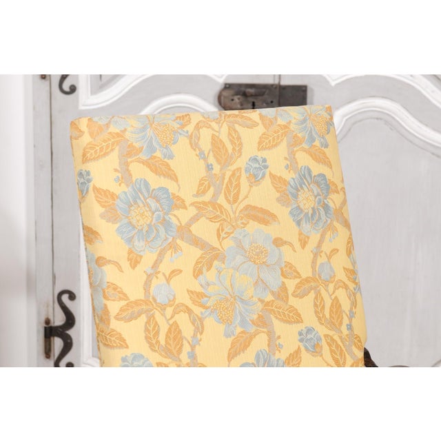 Italian Baroque Period 17th Century Walnut Armchair with Carved X-Form Stretcher For Sale - Image 9 of 12