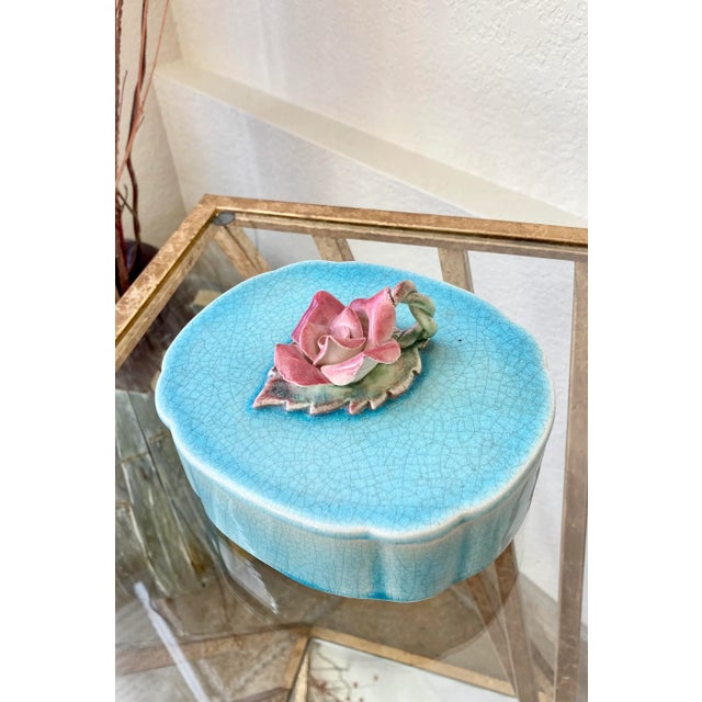 Art Deco Circa 1930 Robertson Pottery Hollywood Whatnot Lidded Box For Sale - Image 3 of 13