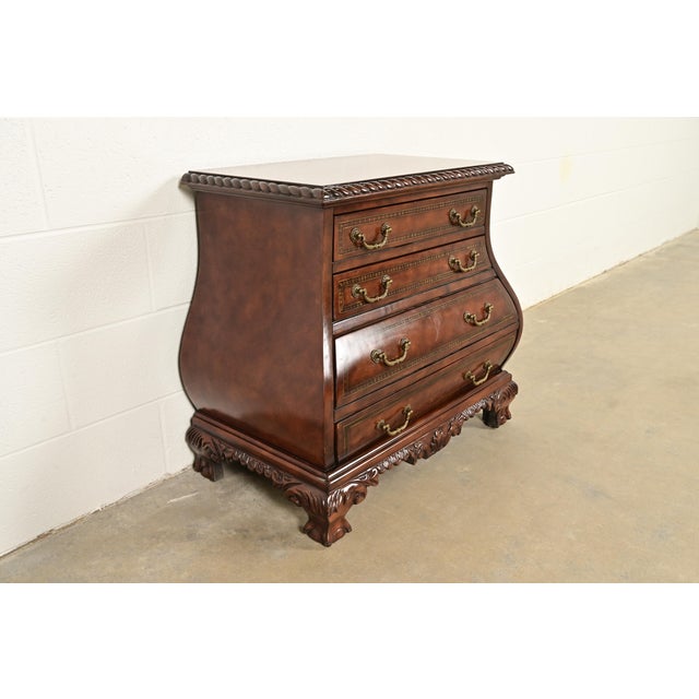 French Provincial Maitland Smith Style Dutch Louis XV Burled Walnut Bombe Chest or Commode For Sale - Image 3 of 16