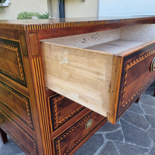 Antique Neapolitan Directoire Chests of Drawers in Walnut, 1760, Set of 2 For Sale - Image 10 of 16