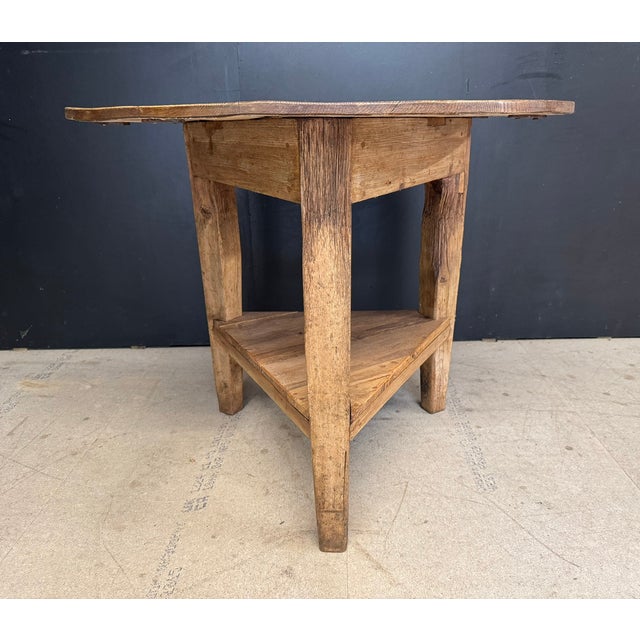 A delightful Pine Cricket Table dating to the early 19th Century, lots a character and charm. Good useful large size and...