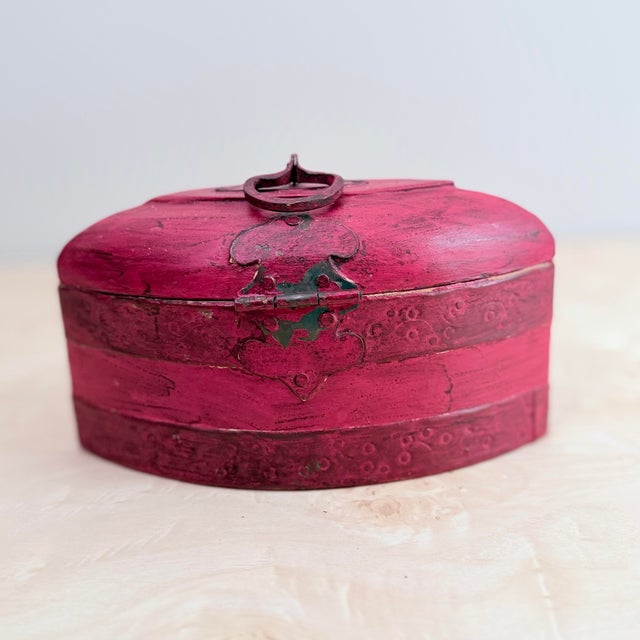 Mid 20th Century Vintage Chinese-Style Hand-Painted Red Lacquer Box With Iron Hardware and Swing Handle For Sale - Image 5 of 6