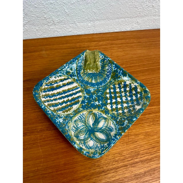 Mid-Century Modern 1960s Bitossi for Raymor Italian Mid Century Modern Blue and Green Ceramic Ashtray Catch All Dish For Sale - Image 3 of 9