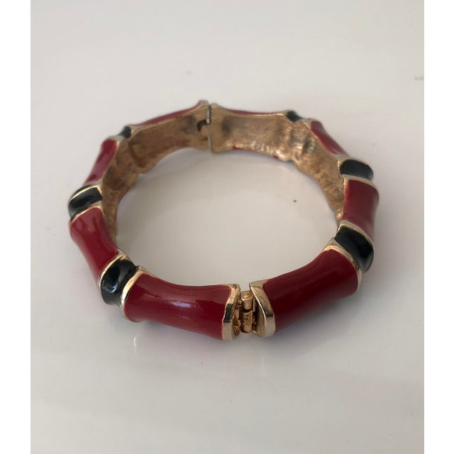 1970s Red, Black and Gold Clamper Bangle Bracelet For Sale - Image 4 of 7