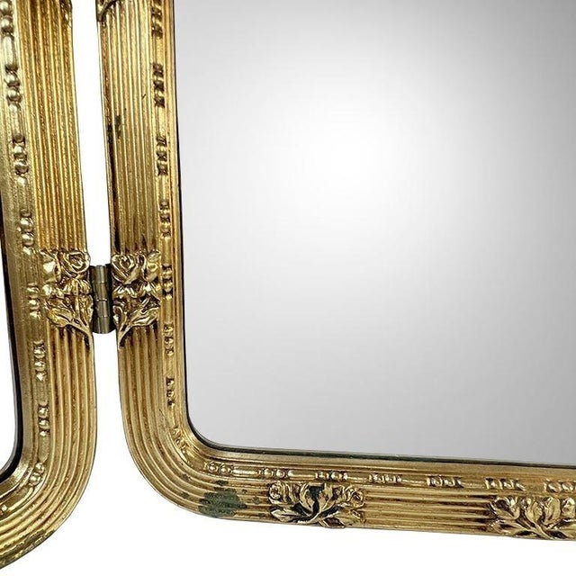 Antique Italian Giltwood Tri-Fold Mirror with Ribbon Crest Hollywood Regency For Sale In Oklahoma City - Image 6 of 11