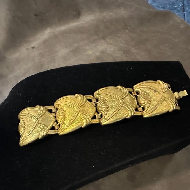 A 1930s Art Deco Gilded Metal Bracelet For Sale - Image 6 of 11