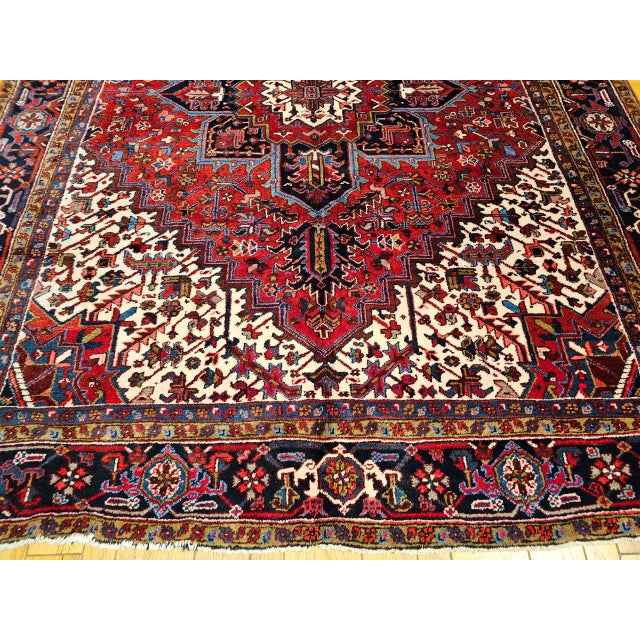 1900 - 1909 Vintage Persian Heriz Rug, Hand-Knotted Wool, Geometric Medallion Pattern, Red & Navy, 8x11 For Sale - Image 5 of 10