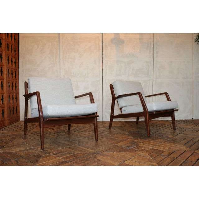 Mid-Century Modern Pair of Ib Kofod-Larsen Danish Modern Sculptural Lounge Chairs — Denmark, 1950s For Sale - Image 3 of 18