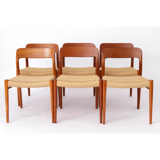 Set of 6 Niels Otto Møller Dining Chairs, Model 75 – Vintage Danish Design (1950s) Add timeless Danish elegance to your...