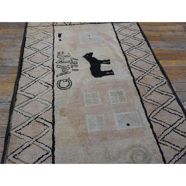 1930s Tan Ecru Pictorial American Hooked Rug 2'9" X 4'5" Handknotted Wool Carpet For Sale In New York - Image 6 of 11