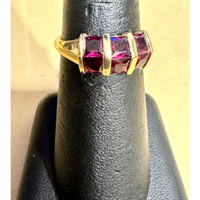 Affordable 6 Square Garnet Ring 14 Karat Yellow Gold Size 6.75 For Sale - Image 4 of 18