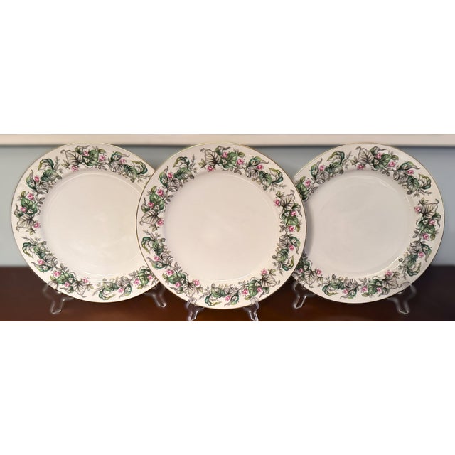 Asian Style 1940s Asian Porcelain Dinner Plates - Set of 6 For Sale - Image 4 of 7