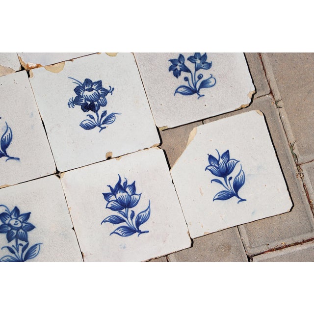 Antique 18th Century Portuguese Faience Tiles With Delicate Botanical Designs Set of 27 For Sale - Image 9 of 18