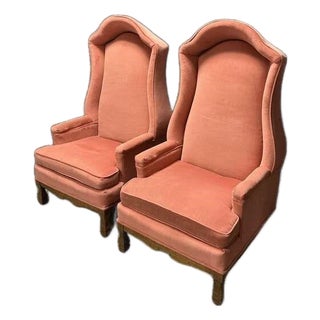 1970s Hollywood Regency Salmon Pink Velvet Hooded Porter's Chairs – Pair For Sale