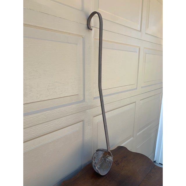 Early 20th Century Monumental Hand-Forged Iron Commercial Ladle With Original Patina For Sale - Image 5 of 13