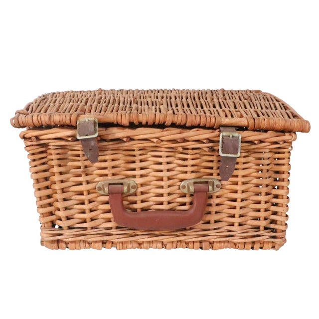 Farmhouse Vintage Wicker Hinged Picnic Basket For Sale - Image 3 of 8