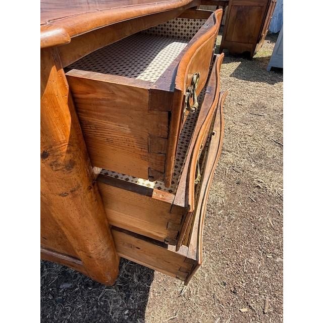 French Country 18th Century French Louis XV Cherrywood Chest of Drawer / Commode For Sale - Image 3 of 17