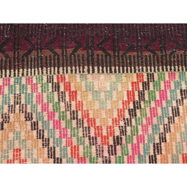 Sand 1960s Vintage Turkish Handmade Kilim Rug - 74"x114" For Sale - Image 8 of 12