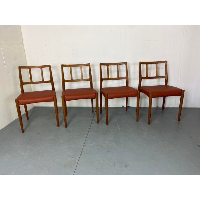 Mid-Century Danish Teak and Leather Dining Chairs by Johannes Andersen for Uldum Møbelfabrik, 1950s, Set of 4 For Sale - Image 18 of 18