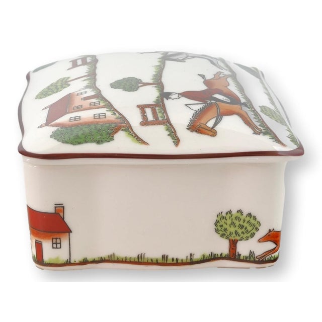 Coalport Porcelain Late 20th Century Coalport "Hunting Scene" Trinket Box For Sale - Image 4 of 6