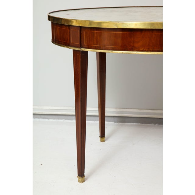 Antique French Mahogany Oval Marble-Top Bouillote Table on Tapered Legs For Sale - Image 4 of 12
