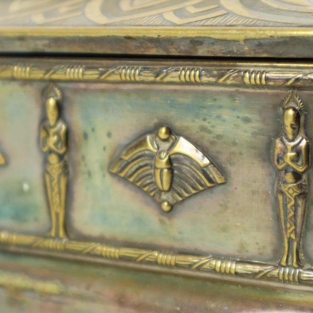 Art Deco Silver-Plated Chest Trinket Box with Egyptian Motifs For Sale - Image 14 of 17