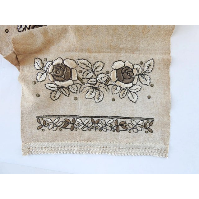 Circa 1920's hand embroidered heavy homespun linen runner. Arts and Crafts style stump work floral rose embroidery in...