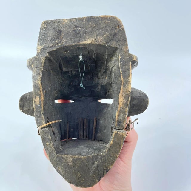 Early 20th Century Ogoni Wood Colonial Mask Movable Jaw Cross River Nigeria MATTER COLLECTION For Sale - Image 4 of 6