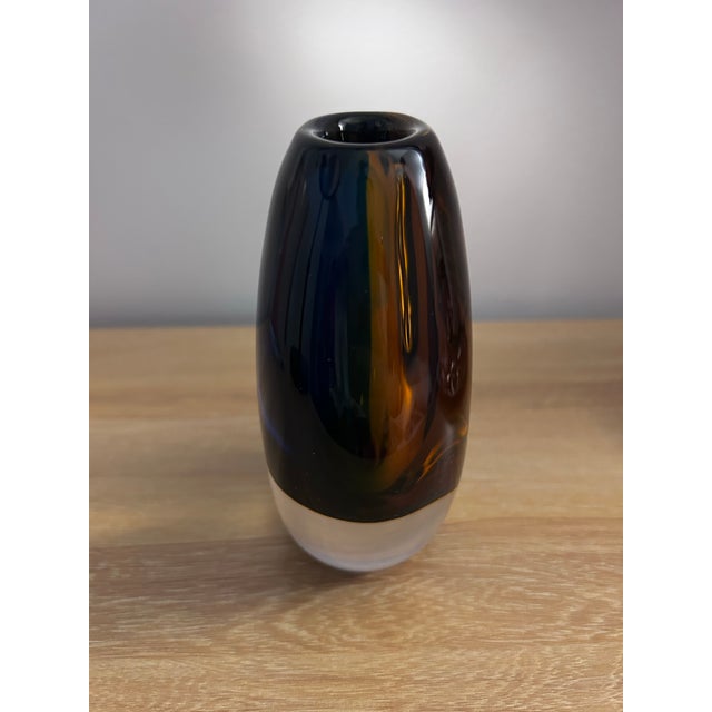 Vicke Lindstrand Mid-Century Modern Scandinavian Sommerso Glass Vase by Vicke Lindstrand for Kosta Boda For Sale - Image 4 of 6