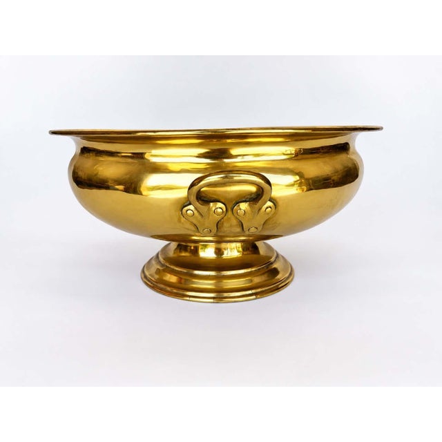 Early 20th Century Arts and Crafts Footed Brass Bowl with Ring Handles 1920s For Sale - Image 15 of 17