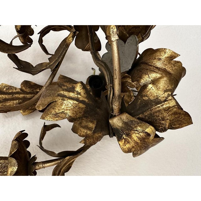 Metal Big Floral Florentine Gilded Wall Lamp, 1890s For Sale - Image 7 of 18
