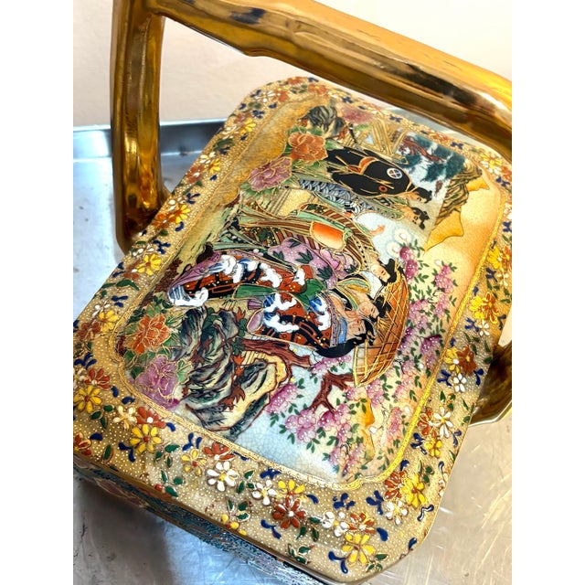 Chinese Satsuma Gilt Ceramic Handled Box For Sale - Image 6 of 8