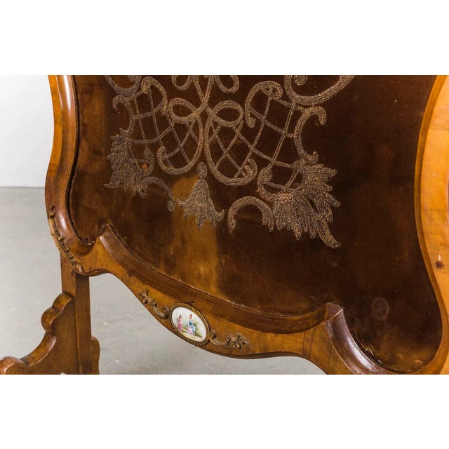 Antique Baroque Style German Fireplace Screen, 1890s, in Very Good conditions. Designed before 1890