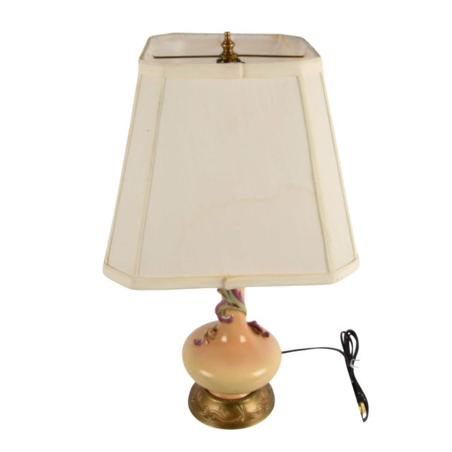 Traditional Vintage Roseville Pottery Table Lamp With Hand‑Painted Floral Motif For Sale - Image 3 of 4