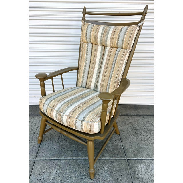 1970s 1970s Vintage Windsor Neutral Painted Chair For Sale - Image 5 of 11