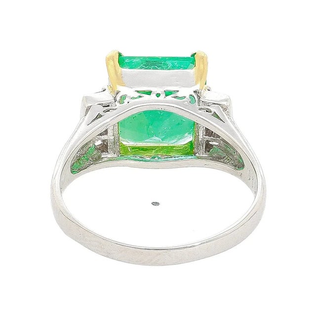 Gia Certified 2.91 Carat Colombian Emerald & Diamond Platinum Ring, Size 6 For Sale In Miami - Image 6 of 6