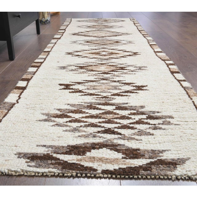 1970s 1970s Vintage Turkish Hand-Knotted Wool Cotton Beige Runner Rug For Sale - Image 5 of 10