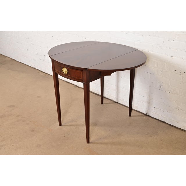 Baker Furniture Georgian Flame Mahogany Drop Leaf Pembroke Side Table, Newly Refinished For Sale - Image 13 of 16