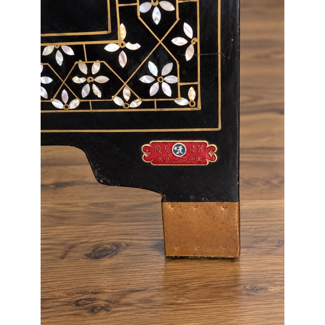 Shell Vintage 20th-Century Chinese Black Lacquer 4-Panel Folding Screen – Carved Soapstone & Mother-of-Pearl Inlay by Tianshui Feitian For Sale - Image 7 of 8