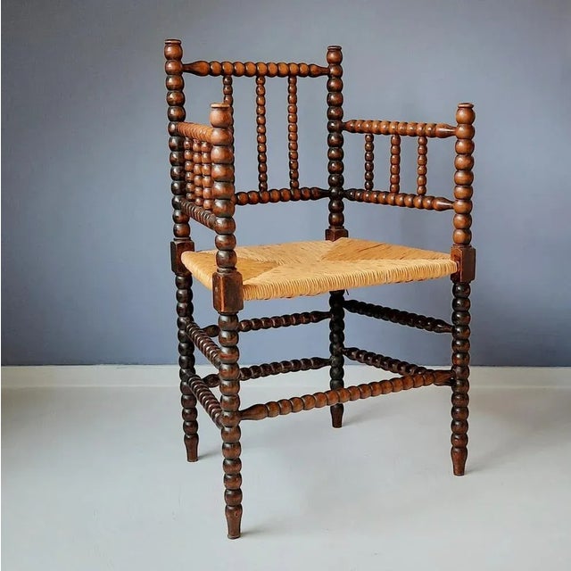 Dutch Bobbin Chair with Rush Seat, 1930s, in Good conditions. Designed before 1890